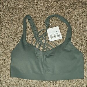Lululemon Nwts FlexyFlex Strappy Yoga Bra Sz S/M A-C Nwts PLMD